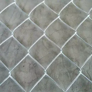 Hot Dipped Galvanized Cyclone Wire Mesh 8 ft Chain Link Fence Roll Pvc Chain Link Fence thumbnail-4