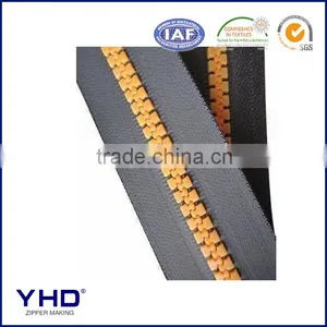5# Open End Plastic Zipper thumbnail-3