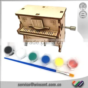Hand Crank Wooden Wind Up Music Box thumbnail-1