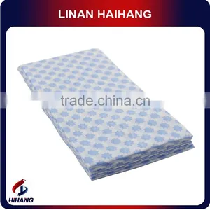 China Manufacturer OEM Polyester Printing Nonwoven Wipes Clean Glasses thumbnail-2