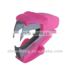 Pink Staple Remover thumbnail-1