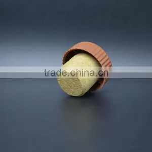 Red Plastic Cap T-shape Wooden Cork Wine Bottle Stopper thumbnail-4