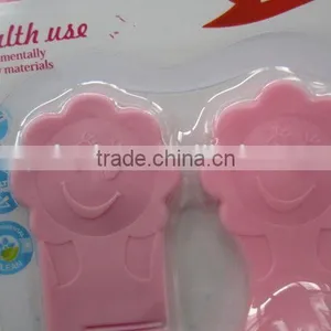 Plum Blossom Shaped Comb With Brush for Children/plastic Hair Brush thumbnail-4