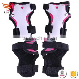 HFX0231 Custom Protective Gear Pad Set With Knee Pads Elbow Pads Wrist Support Wholesale thumbnail-3
