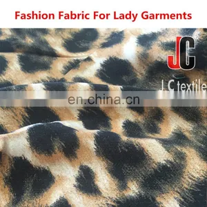 Rayon Fabric Importers Raw Material Gold Print Design 100% Rayon Silk Soft Poplin Printed Fabric thumbnail-3