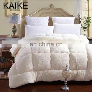 Wholesale Custom Warm Lamb Fleece Baby Bed Quilt thumbnail-1