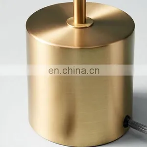 Amazon Hot Nordic Luxury Modern Bed Side Lamp Gold Metal Wooden Copper Table Lamp Decorative for Home Hotel thumbnail-7