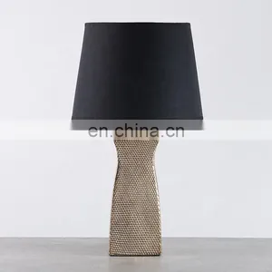 Europe Ceramic Meterial Bedside Table Lamp and LED Light thumbnail-2