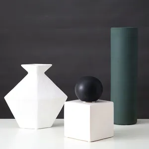 Manual Drawing Elegance Minimalism Home Furnishing Ceramic Vase For Living Room thumbnail-2