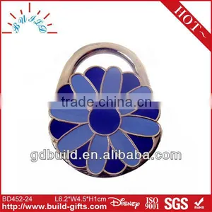 Folding Handbag Hanger thumbnail-1