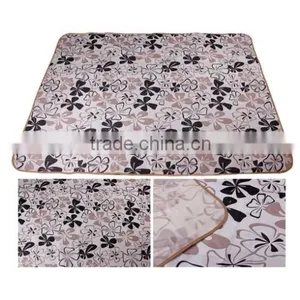 Plastic Foldable Picnic Mat thumbnail-1