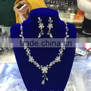 AAA CZ Stone Wedding Jewelry Set thumbnail-1