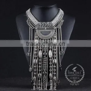 High Quality Vintage Rhinestone Chunky Statement Necklace Tin Alloy Fashion Women Pendant Necklace 6390076 thumbnail-1
