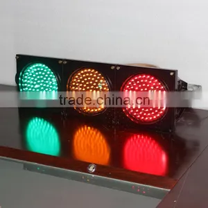 High Quality 3 Units 200mm Crossing Road Traffic Signal Light thumbnail-6