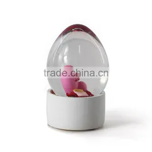 Plastic Material Love Water Globe thumbnail-5