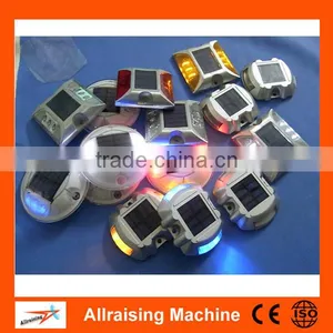Aluminum Reflective LED Solar Road Stud thumbnail-6