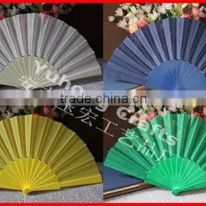 Spanish Style Plastic Crafts Hand Fan thumbnail-1