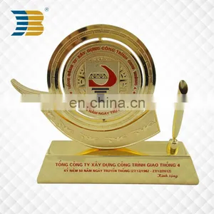 Super Quality Custom Metal Souvenir Trophy thumbnail-1