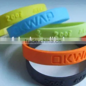 Factory Direct Sales Eco-friendly Fashion Engraved Flower Silicone Bracelet thumbnail-1