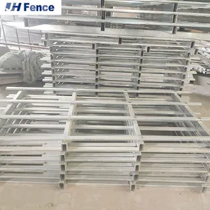 Customized Oval Rail Cattle Yards Panel Horse Arena Fencing Galvanised Fence thumbnail-4