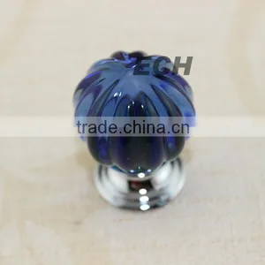 China Hotel & Home Colored Zinc Alloy Crystal Drawer Handles thumbnail-1