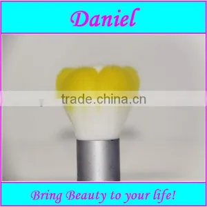 Fashional Yellow Flower Shaped Soft Synthetic Hair Kabuki Brush Cosmetic Brushes With Aluminum Ferrule Base thumbnail-1