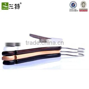 Wooden Hanger Manufacturer From China thumbnail-3