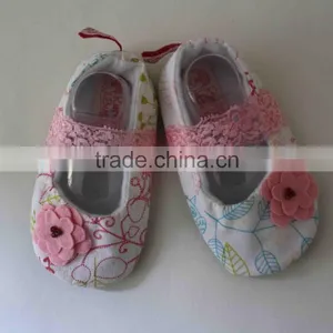 Kids Shoes Soft Sole Prints Design Baby Shoes thumbnail-1