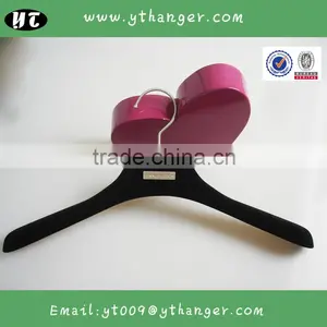 HA7031 Metal Logo Velvet Hanger Luxury Velvet Flocked Coat Non Slip Hanger Supplier's Choice thumbnail-1