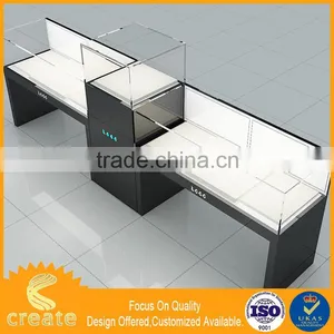 China Factory Acrylic Countertop Watch Display Spot Light Glass Display Cabinet thumbnail-5