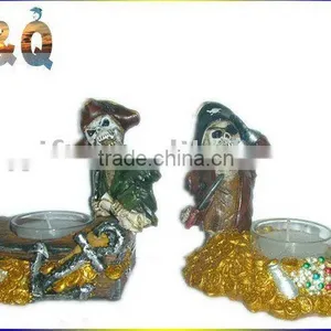 Resin Skull Candle Holder thumbnail-1
