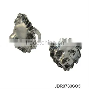 Lion Head Ring thumbnail-1