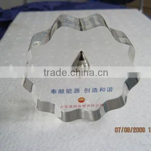 Acrylic Display With Oil thumbnail-1