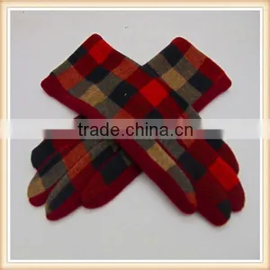 Thinsulated Touch Screeen Great Checkered Handmade Ladies Gloves Wholesale thumbnail-3