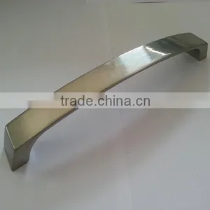 Foshan Factory Brush Nickel Zinc Kitchen Cabinet Pull Handle S4017 thumbnail-1