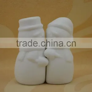 High White Ceramic Salt and Pepper Shaker With Christmas Decoation Porcelain thumbnail-1