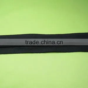 Free Sample Quality Warantee Lead Free Nickel Free Eco Friendly Rolls Long Chain Nylon Zipper for Sofa thumbnail-5