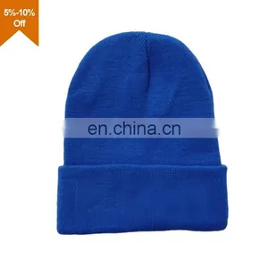 Qianzun Moose Beanie and Mittens for Christmas thumbnail-1