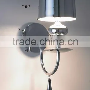 Wall Lamp thumbnail-1