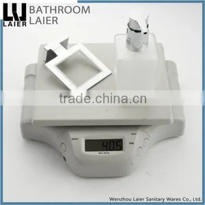 Simple Understated Design Zinc Alloy Chrome Finishing Bathroom Accessories Wall Mounted Soap Dispenser thumbnail-4