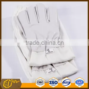 Beekeeping Gloves in White / Hot Sale Beekeeping Equipment Bee Gloves thumbnail-1