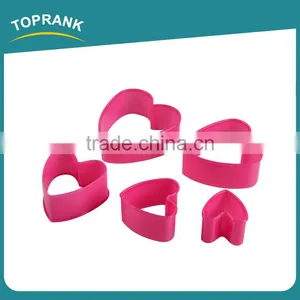 Toprank New Style Kitchen Goods Plastic 5PC Heart Shaped Mini Cookie Cutter Set Wholesale Cookie Cutter thumbnail-2