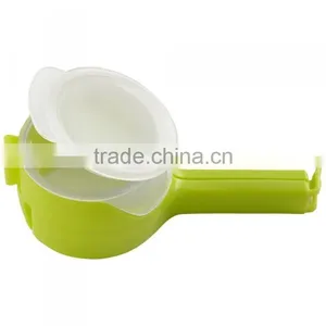 Seal & Pour Bag Clip thumbnail-4