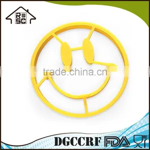 FDA Approved Silicone Egg Pancake Ring,Smile Shape Silicone Fried Egg Mold thumbnail-5