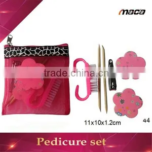 Top Quality Promotional Manicure Pedicure Set thumbnail-1