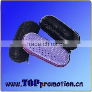 Soft Pouch Sunglasses Case thumbnail-1