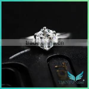 Latest Design Customized 14k Gold 1 Carat Forever Brilliant Moissanite Rings on the Finger thumbnail-2