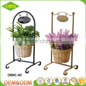 China Most Popular Cheap 100 % Pure Handmade Custom Decorate Wicker Flower Basket With Steel Frame thumbnail-1