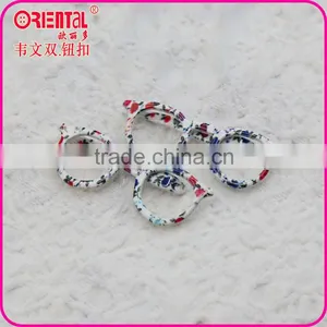 Fashion Glass Brooch With Printed Color thumbnail-1