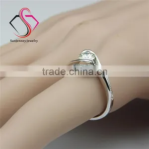 Round Brilliant Cut Forever One Moissanite 1 Carat 6.5mm Center Rose Style 14k 18k White Yellow Gold Diamond Engagement Ring thumbnail-5